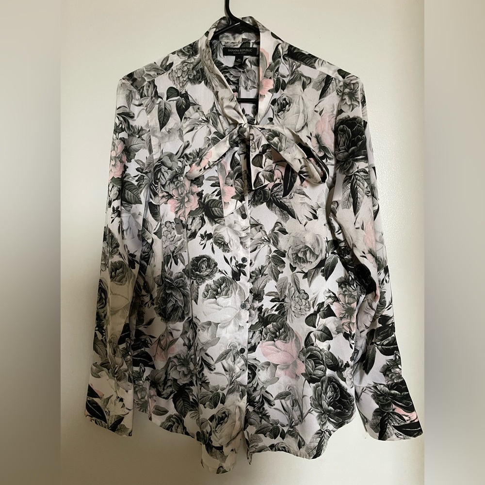 Banana Republic Dillon Floral Tie-Neck Blouse in White, Black & Pale Pink